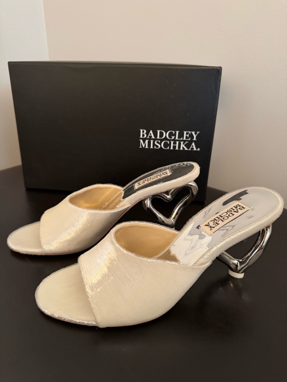 Badgley Mischka Lucid Heart Mules
